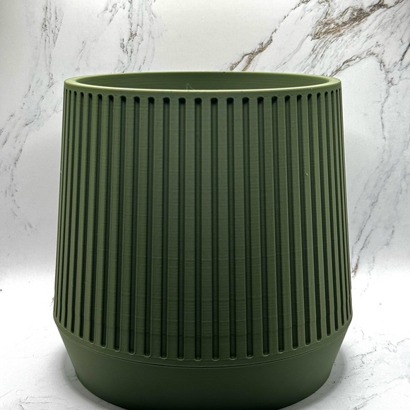 Wall Mountable Planter - Picture 4 of 5